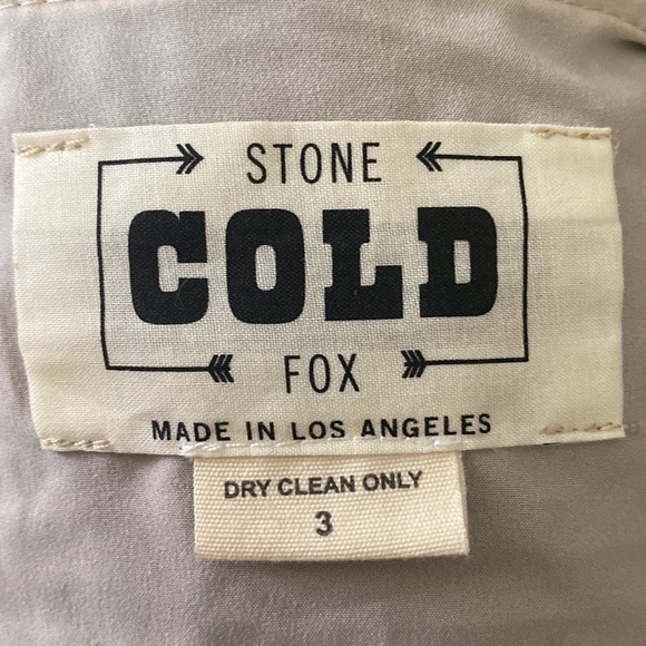 Stone cold fox lace top - Picture 5 of 6